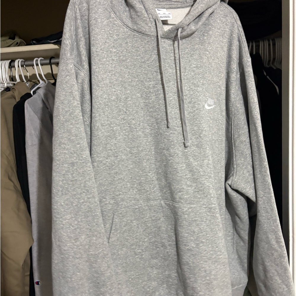Nike Men's Light Gray Hoodie
